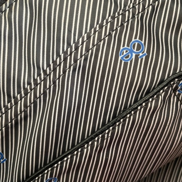 ōe Moda Chlōe black vegan leather tote bag laptop bag - Picture 8 of 13